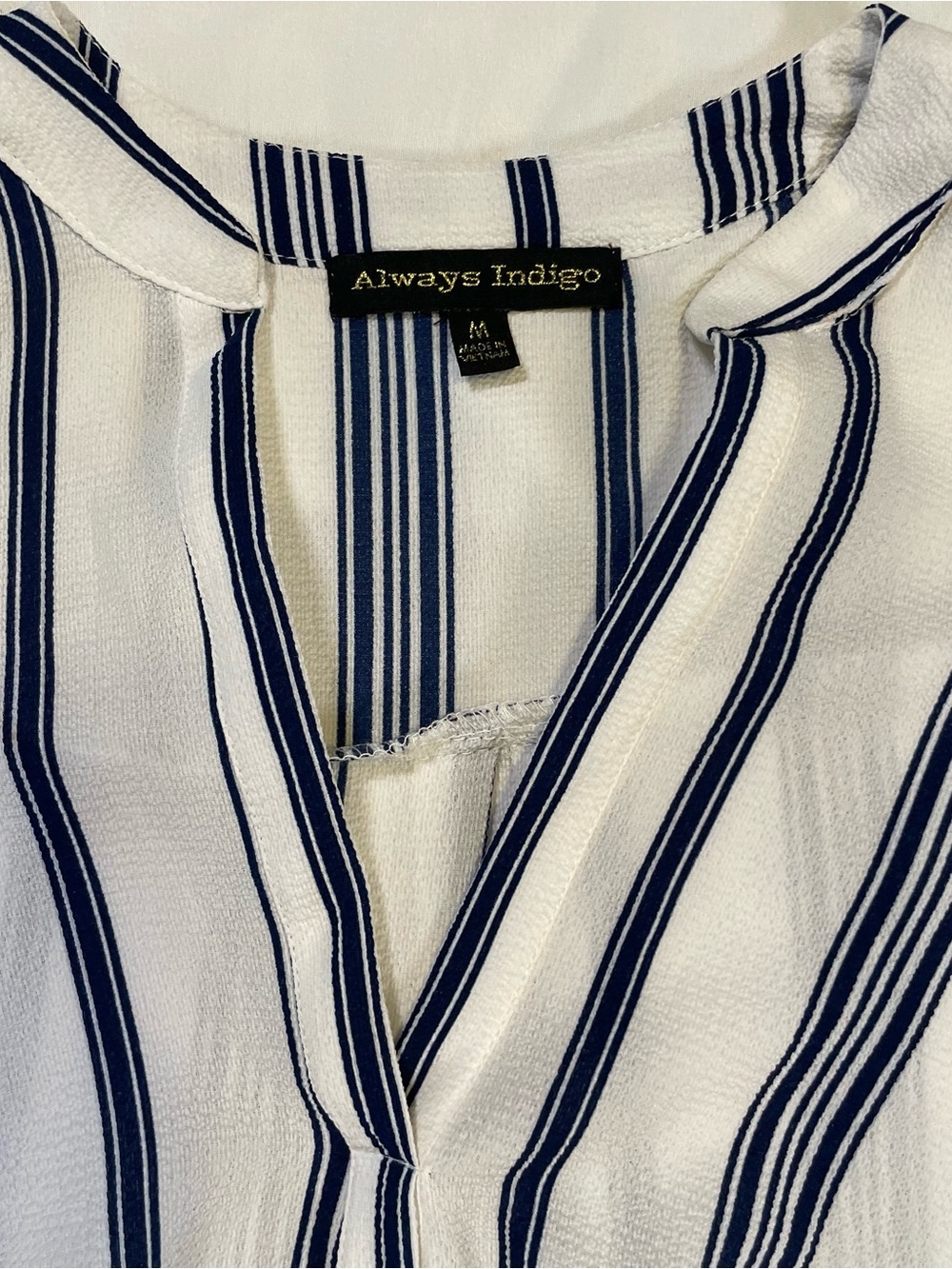 🌊 Always Indigo Coastal Chic Striped Faux Wrap Blouse Size Medium Quiet Luxury - Picture 7 of 11